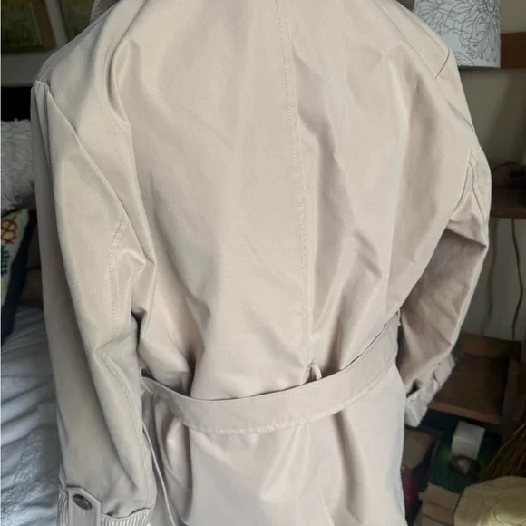 Weatherproof Tan Trench Coat with Belted Waist and Wide Collar - Picture 5 of 5